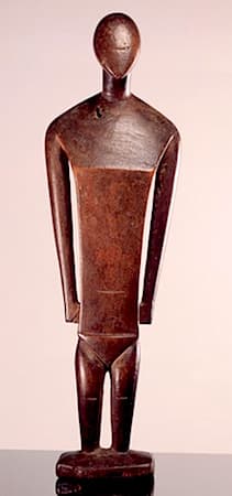 Female Figure, Nukuoro, Caroline Islands, Micronesia, 18th-19th century, wood, 40.2 cm high (Barbier-Mueller Museum)